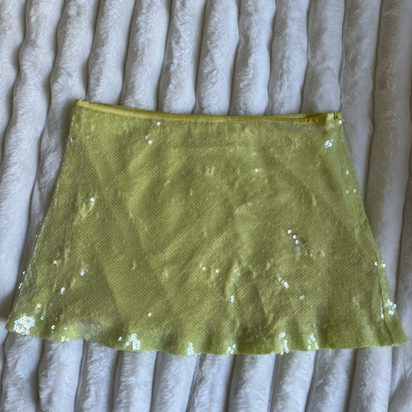 Viral Sequin Mini Skirt - Picture 4 of 5